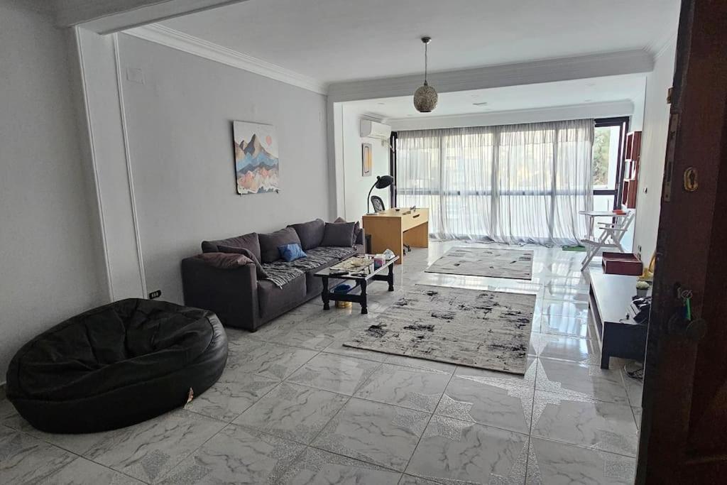 Apartment Breathtaking Nile View In The Heart Of Zamalek Cairo