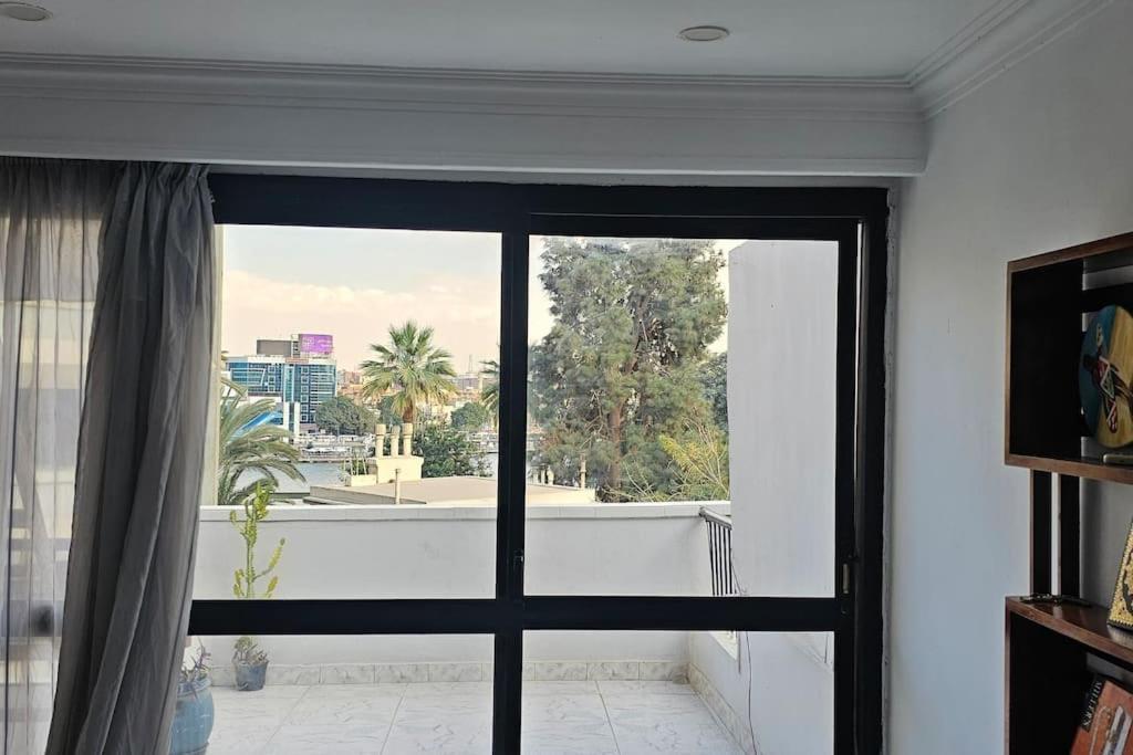 Breathtaking Nile View In The Heart Of Zamalek Apartment