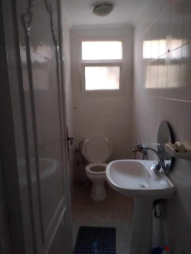 Breathtaking Nile View In The Heart Of Zamalek Apartment